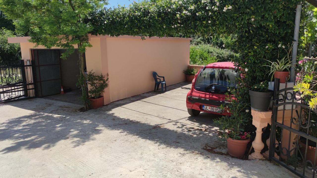 Guest'S House "Lindi&Roni" Lejlighed Ulcinj Eksteriør billede